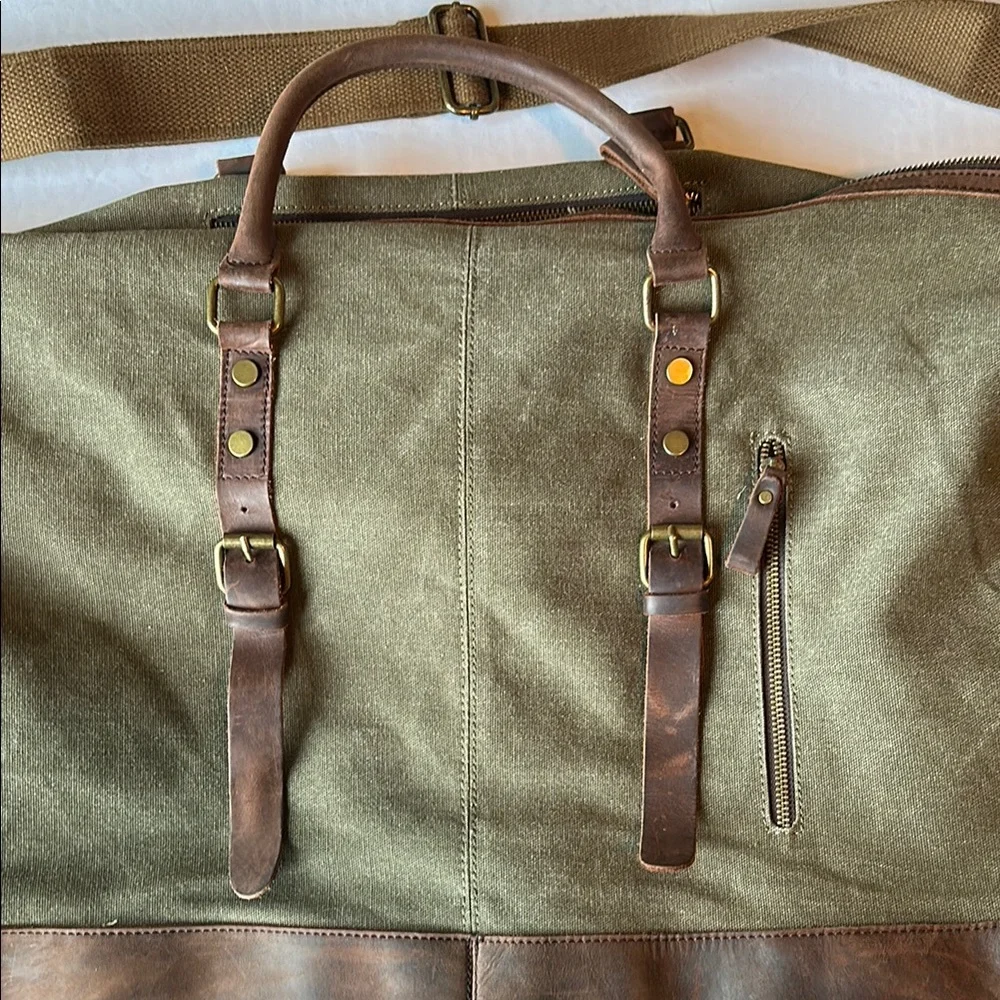 Westminster Kennel Club Olive Green Canvas Weekender Duffle Bag - Picture 3 of 6